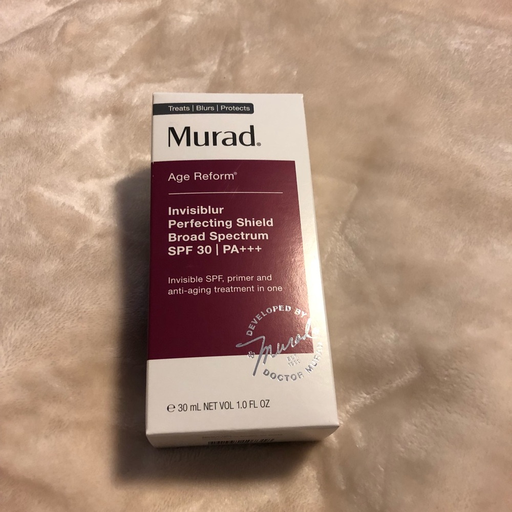 Murad age reform invisiblur broad spectrum SPF